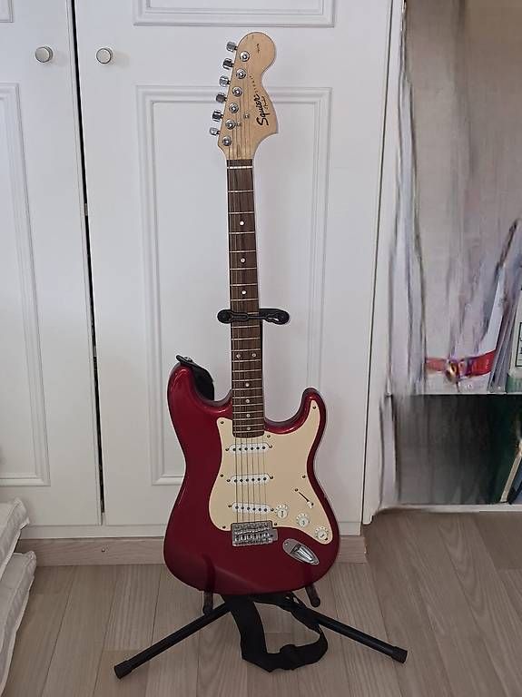 Strumenti musicali: Guitare électrique Fender  – Usato da La Croix-de-Rozon venduto da christian160459