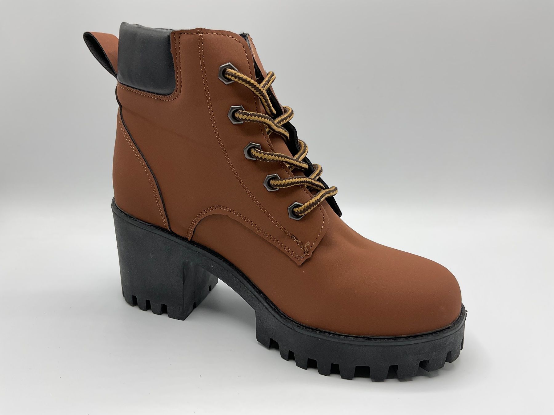 Scarpe da donna: Stifelette, Gr. 37, Neu! – Nuovo (secondo la descrizione) da Muralto venduto da Kdale2