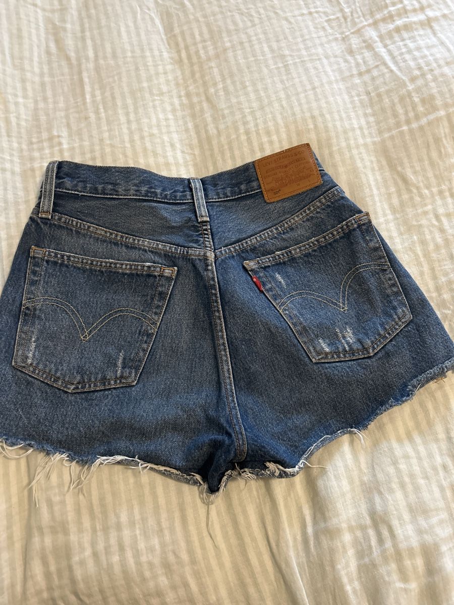 Jeans: Levi’s Short 26 – Usato da Muralto venduto da kar_ft6r 1