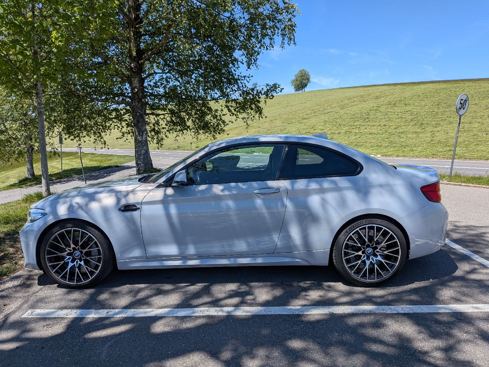BMW Automobili: BMW M2 Competition Hockenheim Silber – Usato da Unterägeri venduto da DerHochdeutsche 3