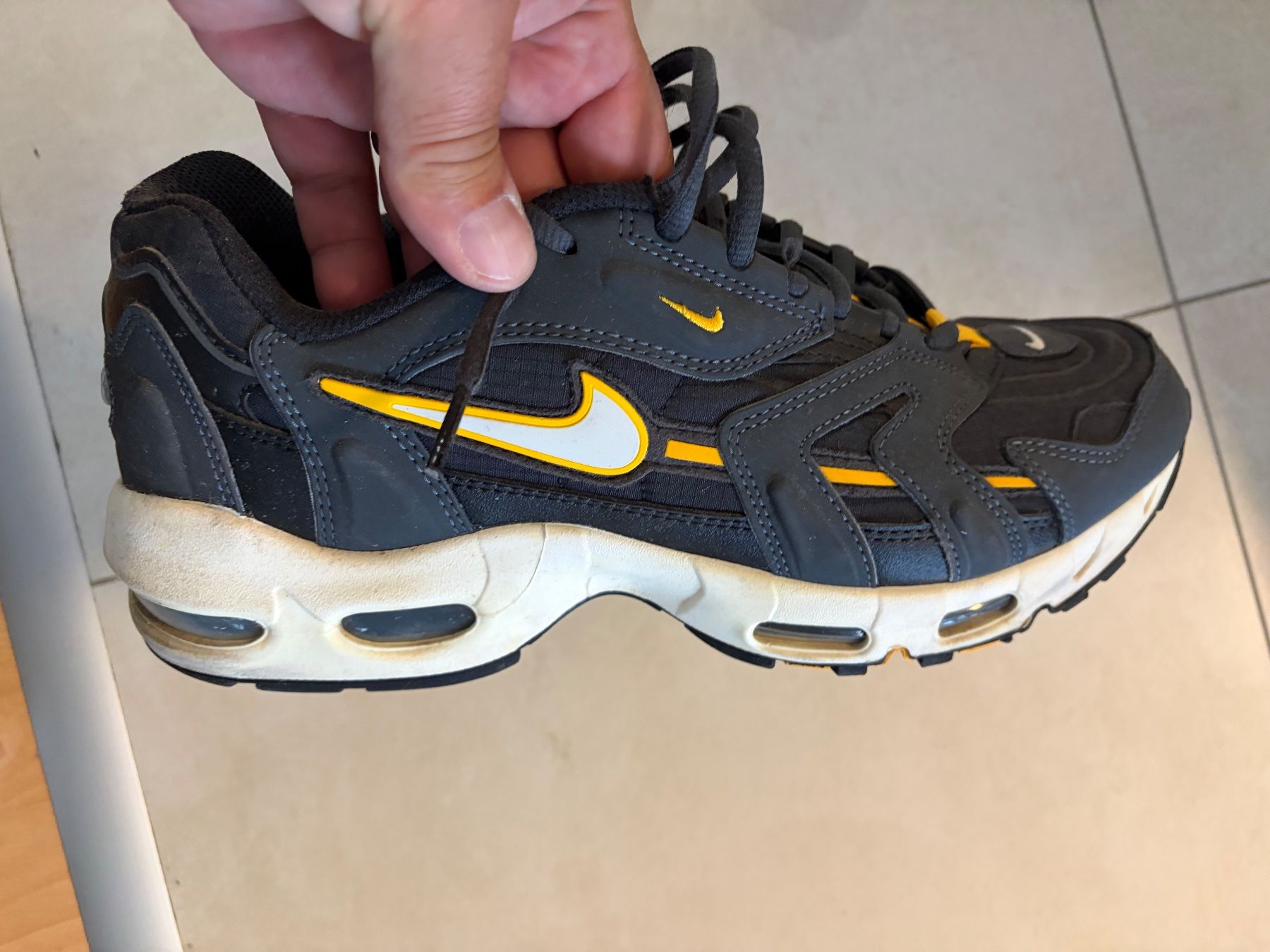 Nike Scarpe da uomo: Basket Nike taille 46 – Usato da Geneveys-Coffrane venduto da hum_5jsd 2