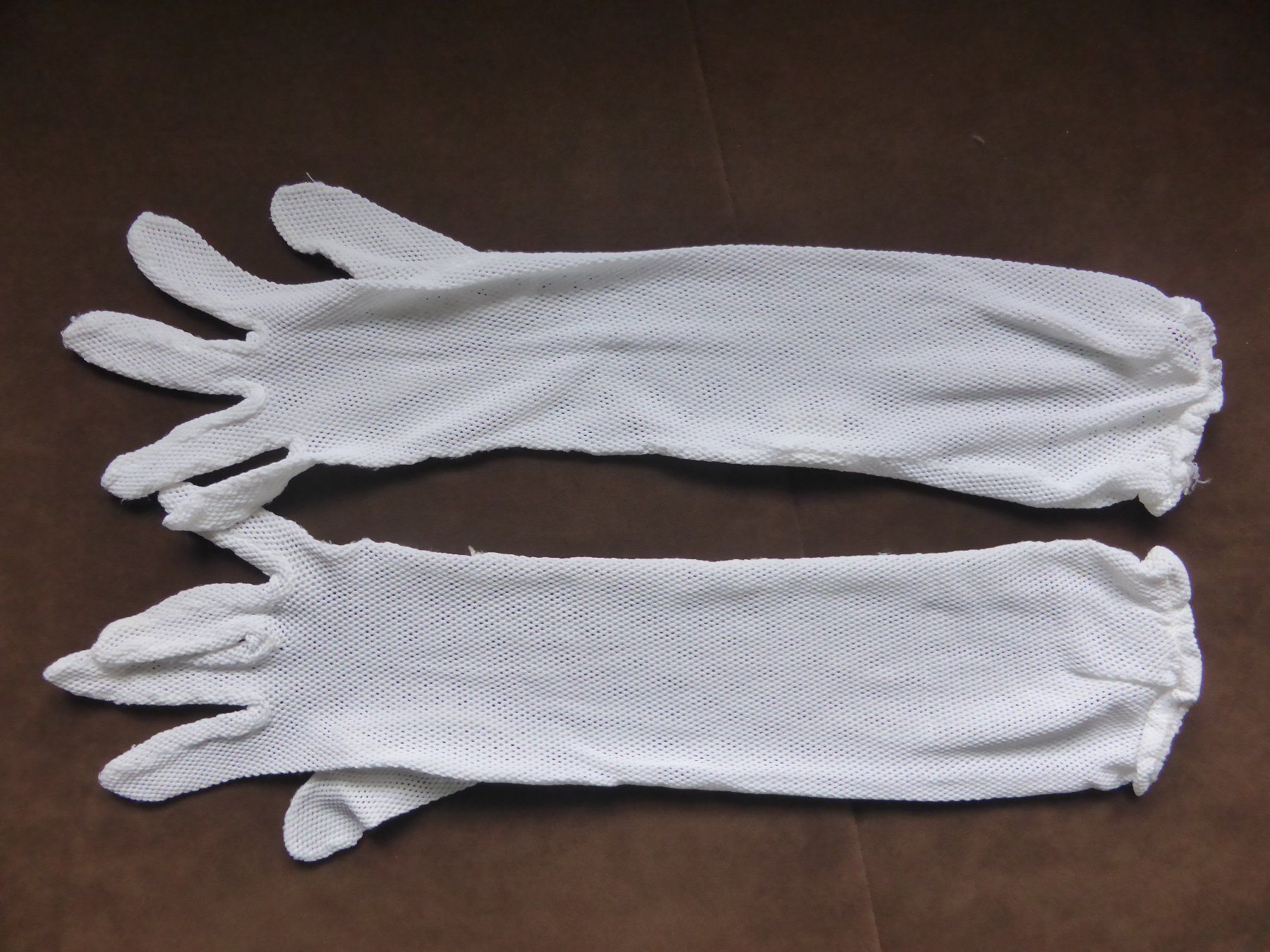 Guanti & manicotti: Handschuhe weiss lang – Usato da Schübelbach venduto da Dolly990_2 1