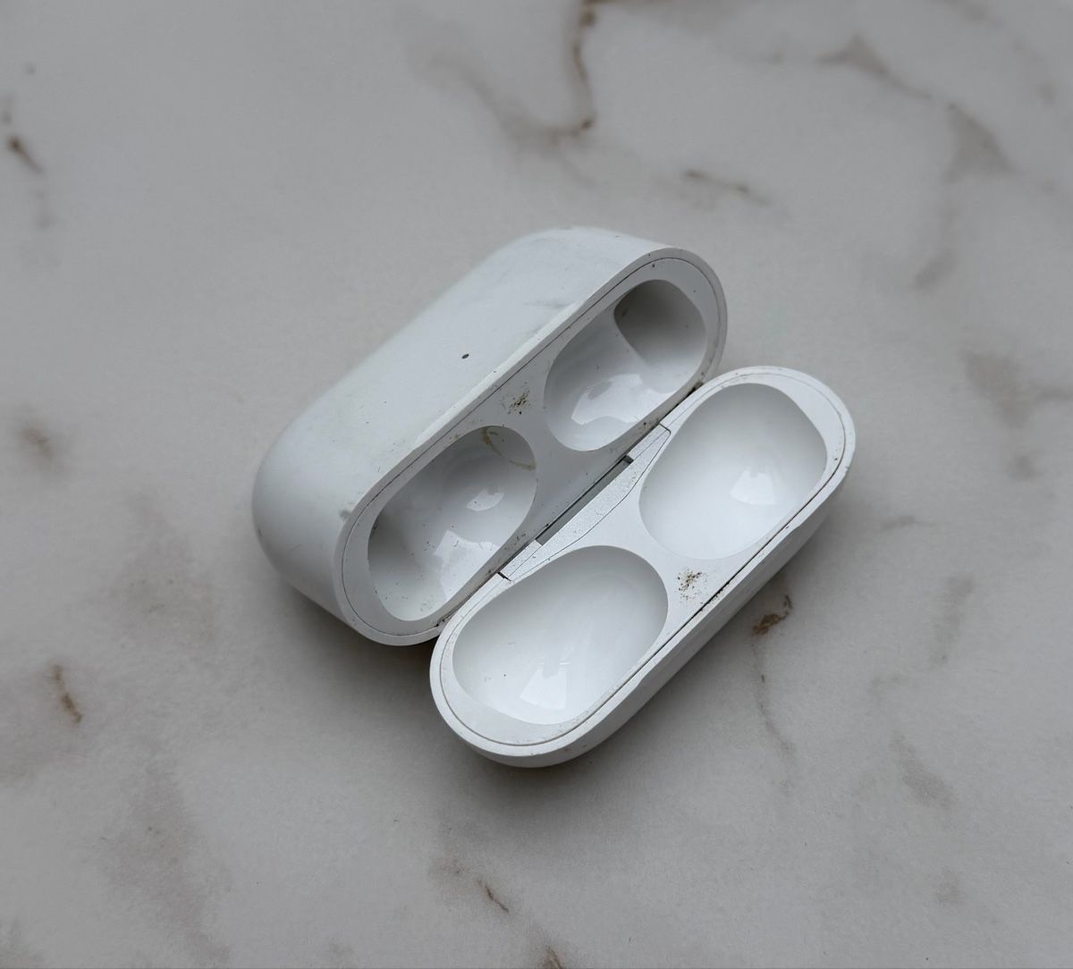 Apple Chargeur: Apple AirPods Pro Ladecase – D'occasion à Zürich par Syossmen 3