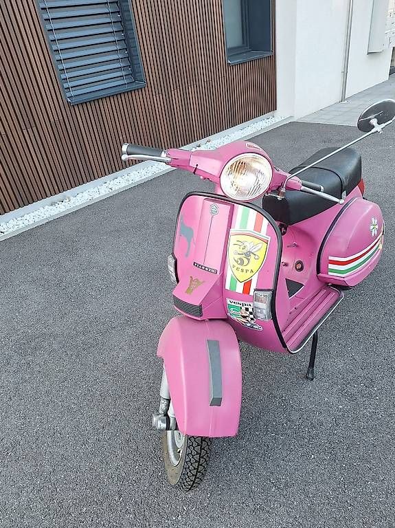 Strada: Vespa PX 125 rose Expertisée – Usato da Attalens venduto da rosset2m 2
