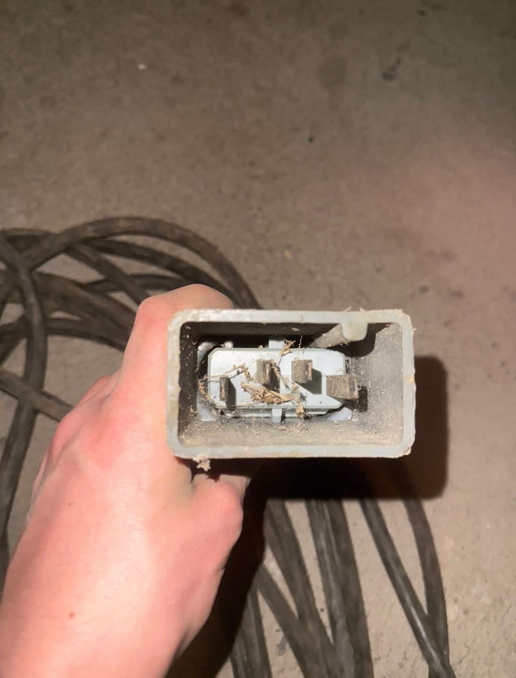 Cavi: Vintage Industrial Extension Cable - Heavy Duty, Durable – Usato da Müllheim Dorf venduto da kry_q6kn 2