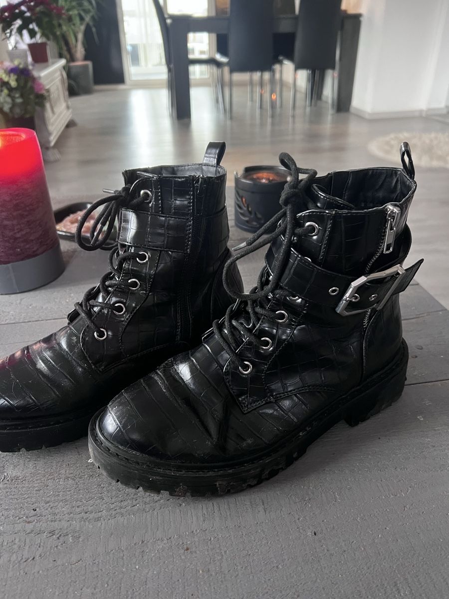 Scarpe da donna: Stiefel schwarz Gr. 40 – Usato da Glashütten venduto da x.mayla 2