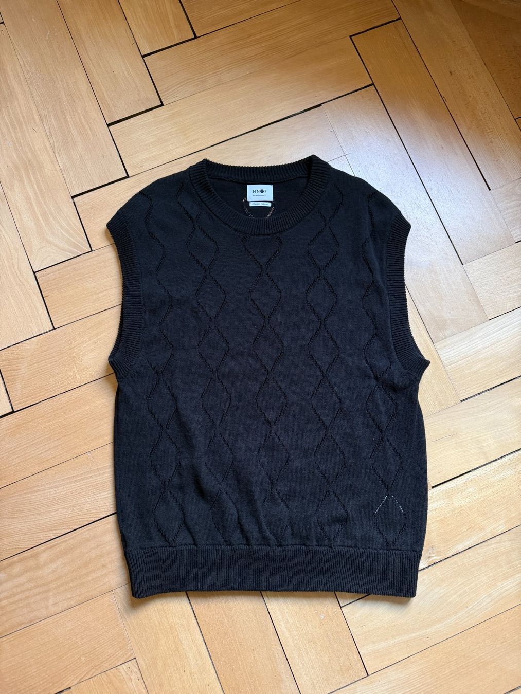 Gilets & Westen: NN.07 - Strickpullunder Gilet schwarz M – Gebraucht aus Zürich von Diazaio