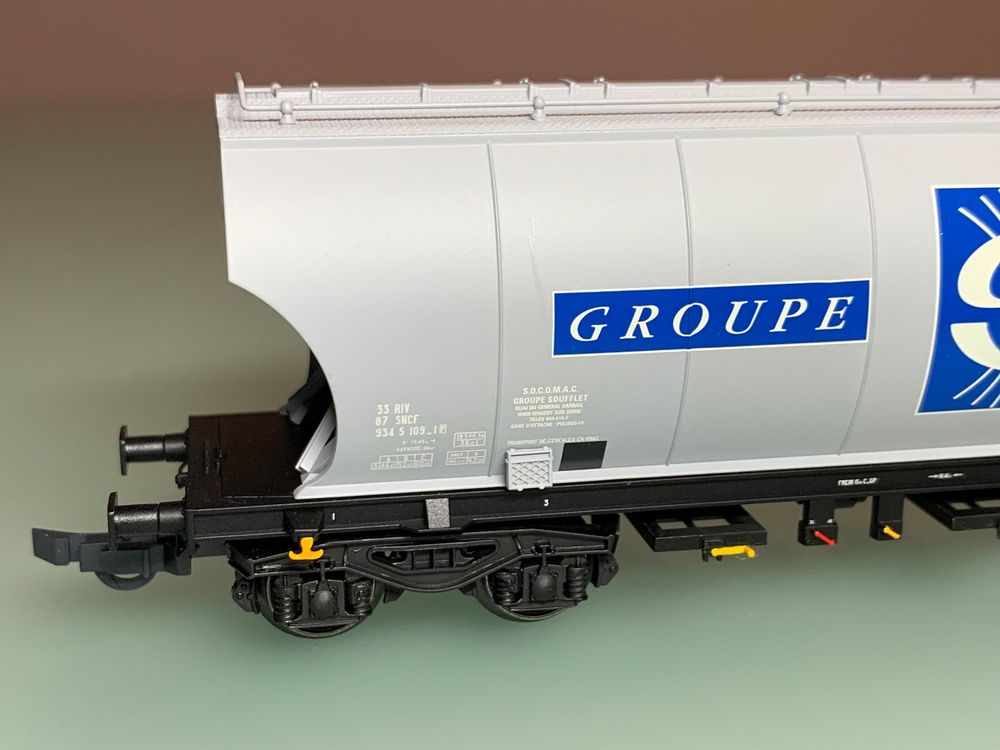 Märklin 46341-01 SNCF Grain Hopper Car - EU Rail FanEU Rail Fan