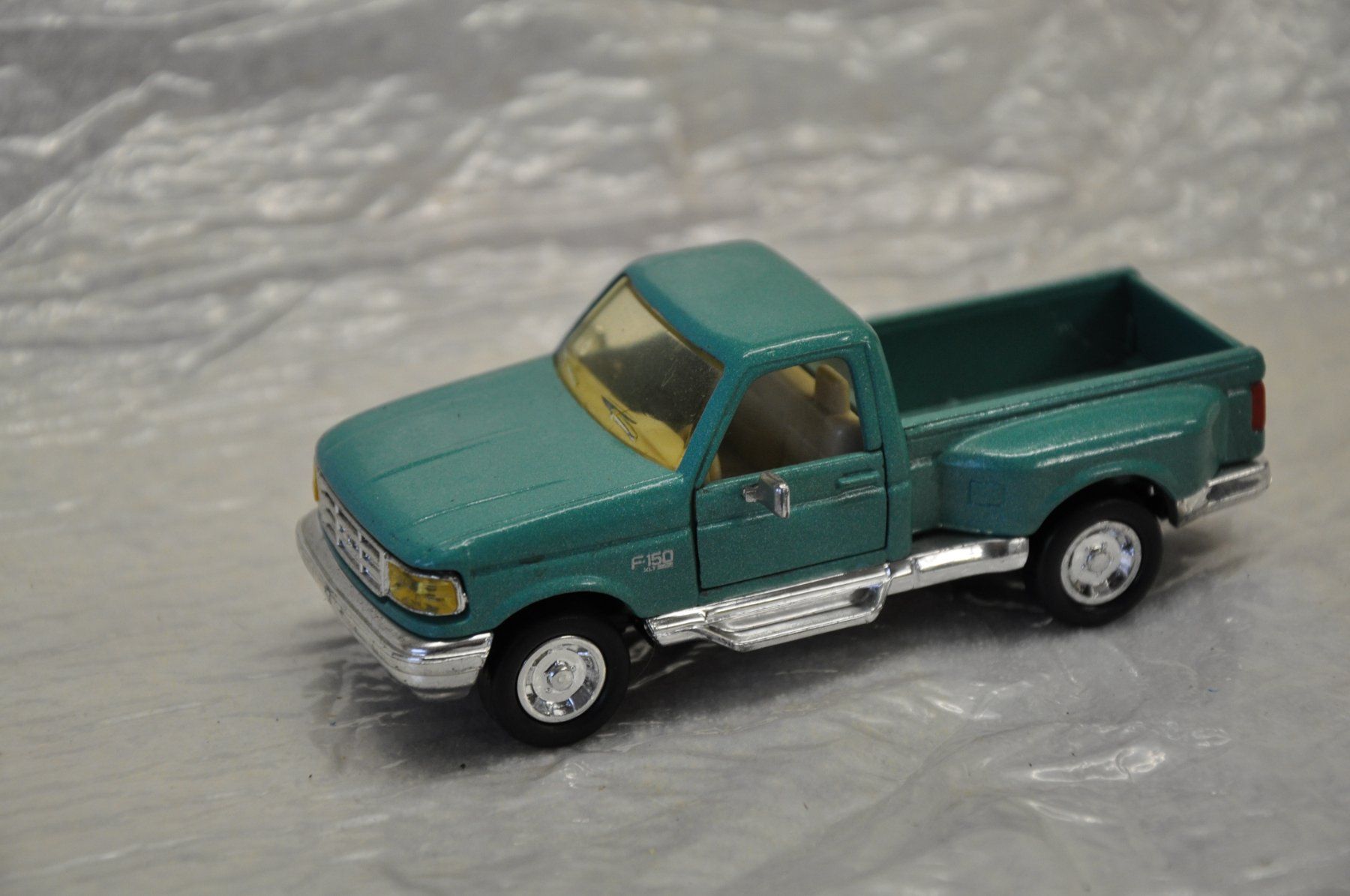 Ford Modellini d'auto: Ford F150 – Nuovo e nell'imballaggio originale da Ebnat-Kappel venduto da Aallerlei 1