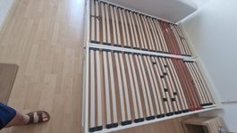 Doppelbett Lattenrost. 2-teilig, untereinander verschiebar