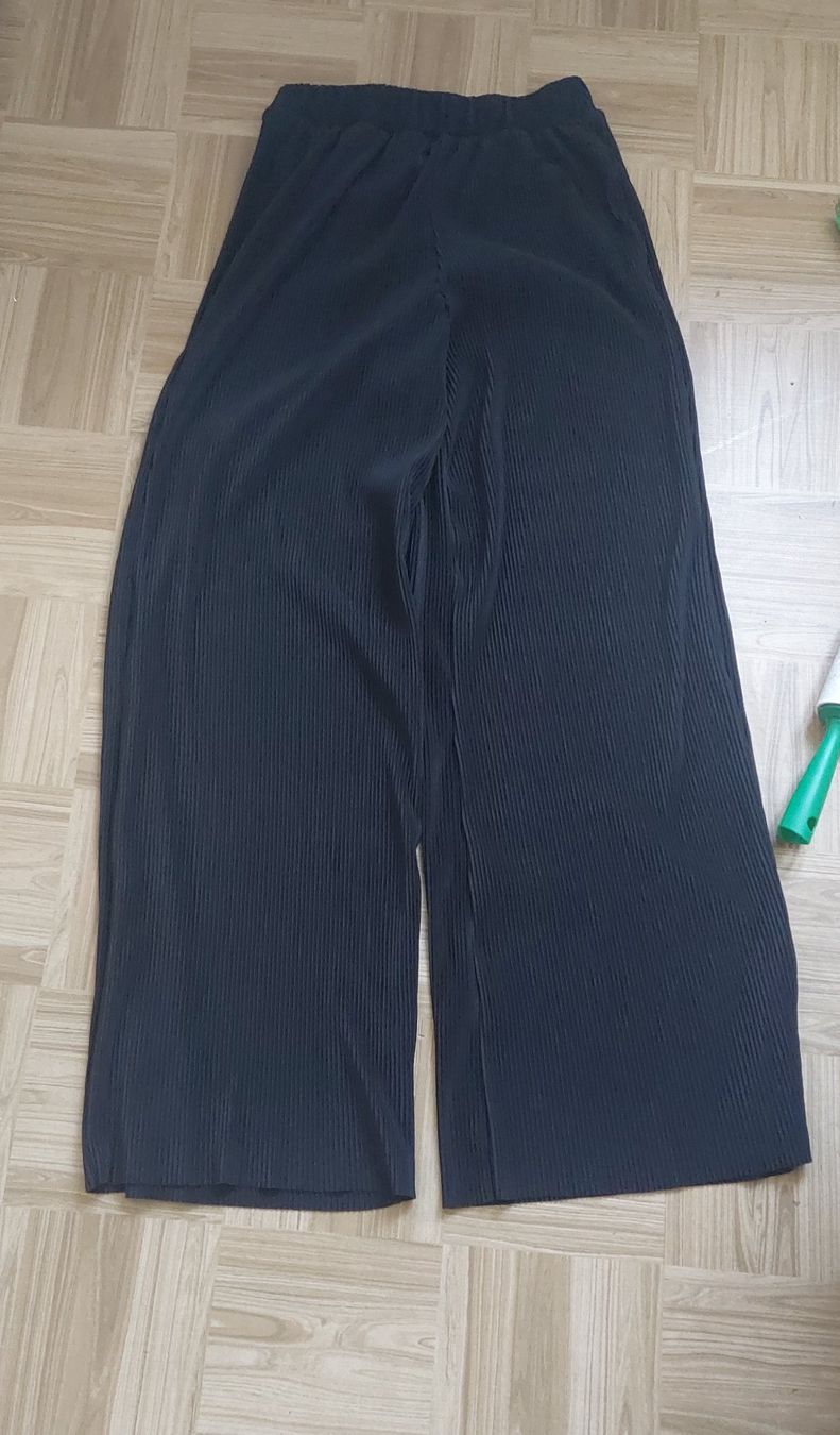 Pantaloni: leichte schöne Stoffhose – Nuovo (secondo la descrizione) da Unterbäch VS venduto da Nifadi 1