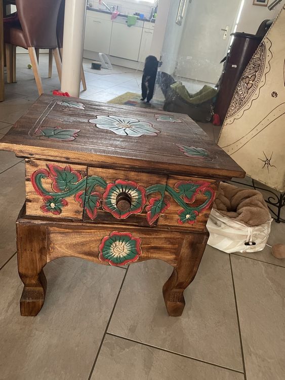 Oriental Galerie Beistelltisch Opiumtisch Aus Bali – Weiß, 30 Cm Hoch, Mit Lotus-Schnitzereien