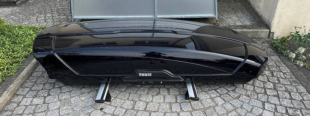 Thule Barres de toit: Thule Dachbox inkl. Dachträger – D'occasion à Lenzburg par Evimd