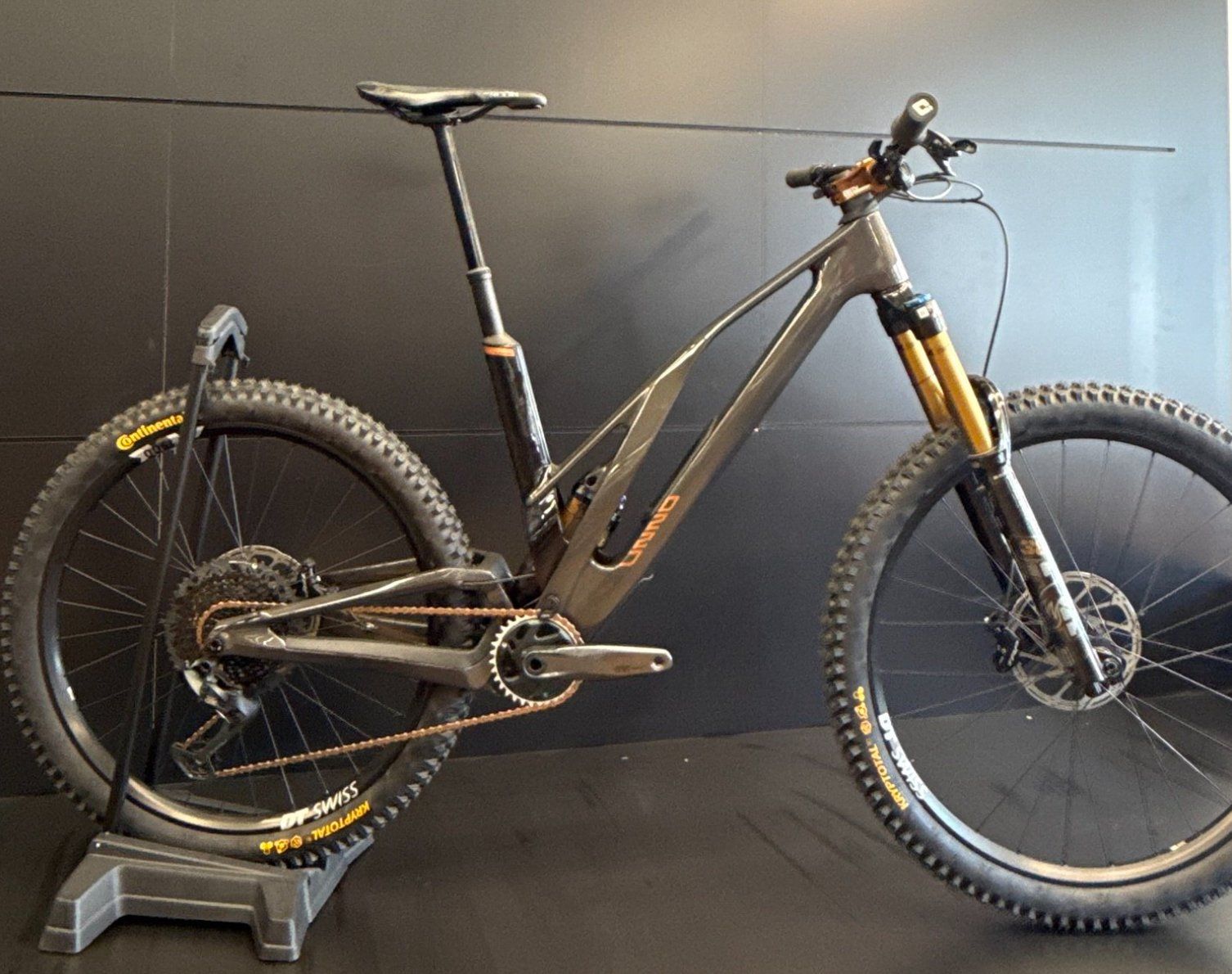 Biciclette: UNNO Burn Custom - S1 – Nuovo (secondo la descrizione) da Ostermundigen venduto da bikeboxoutlet