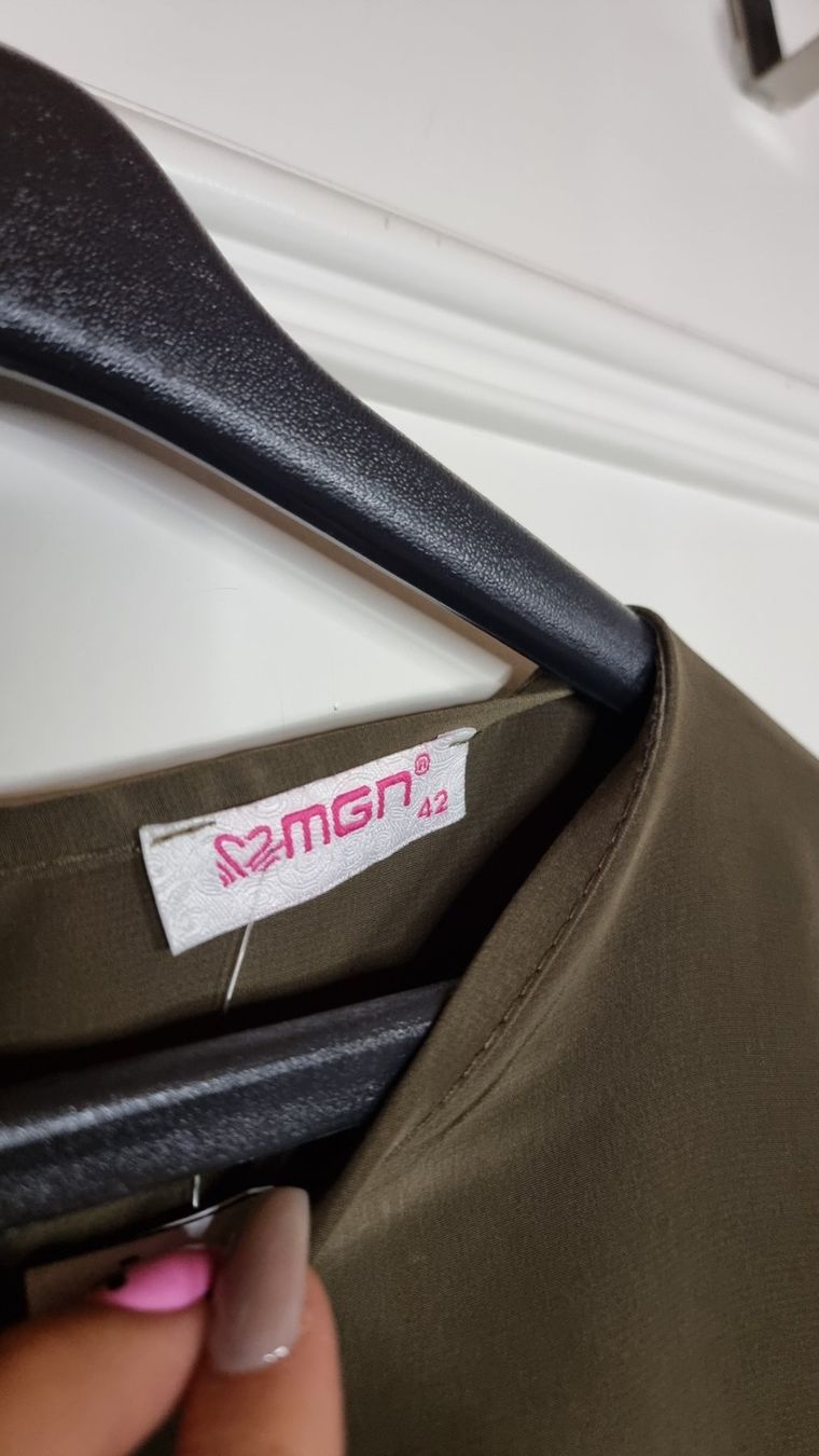 Kleider: Schickes kleid, Khaki, Gr. 38/40 – Gebraucht aus Wald ZH von CapLux 3