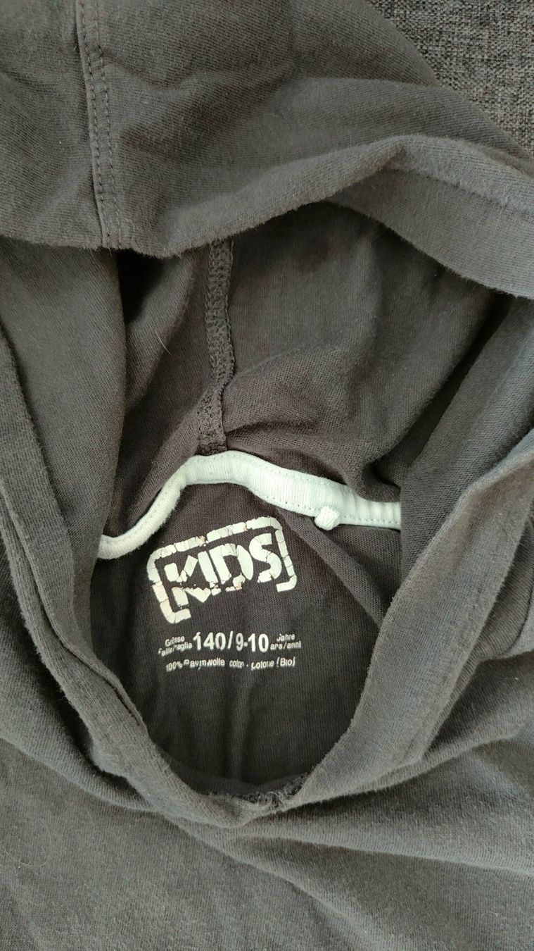 Pullover & Sweatshirts: Gr.140 - Sweatshirt mit kapuze – Gebraucht aus Sursee von lou19 1