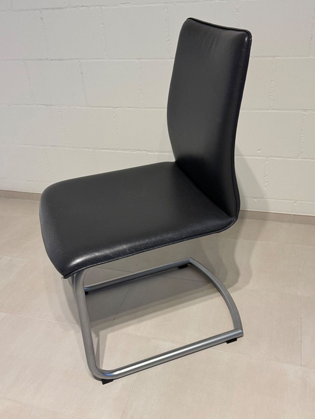 Sedie: 4 elegante Freischwingerstühle aus Echtleder - Top Preis – Usato da Zwillikon venduto da jackson65