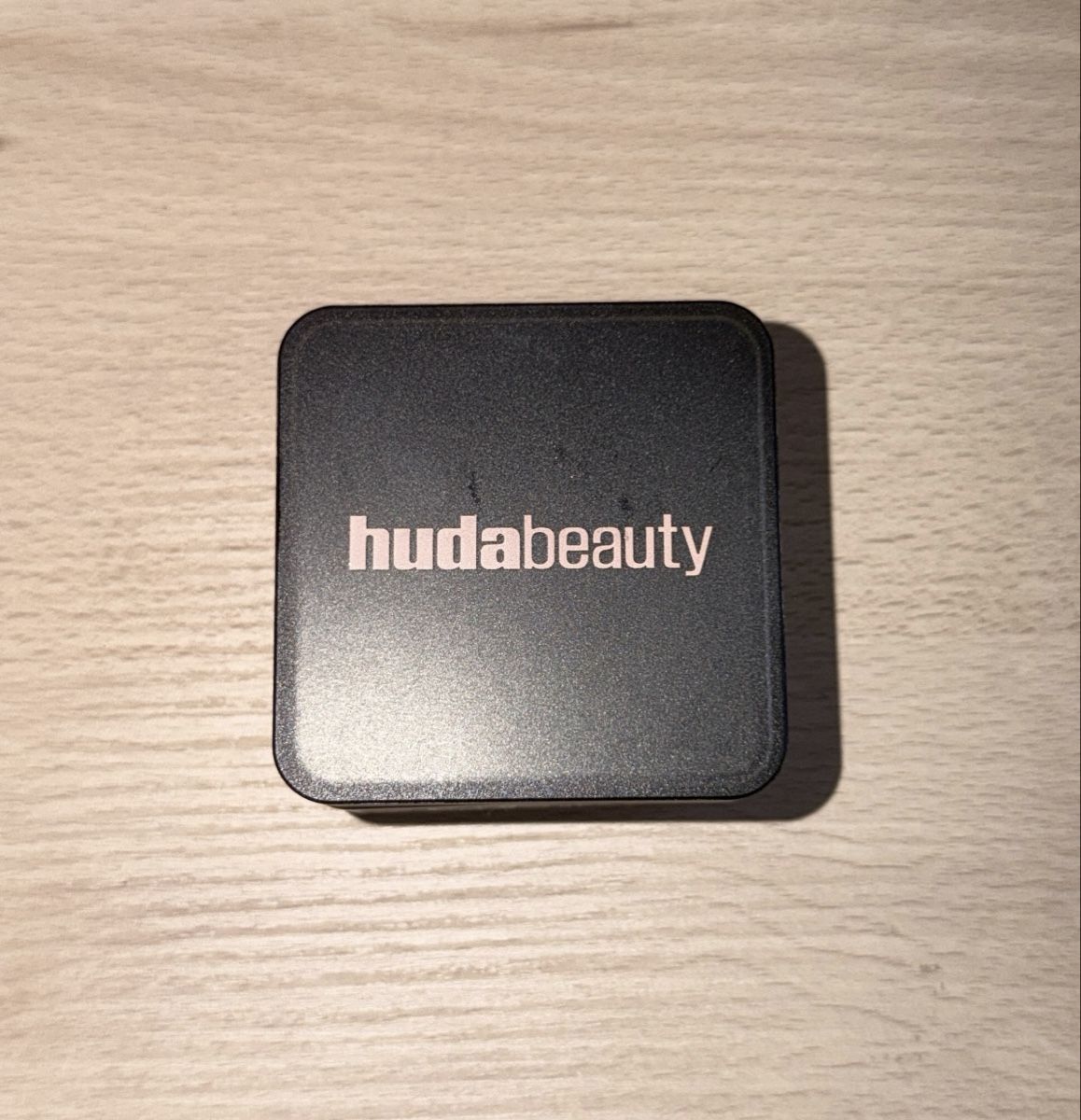 Huda Beauty Make-up: HUDA BEAUTY EASY BAKE POWDER CUPCAKE – Neu (gemäss Beschreibung) aus Puplinge von yav_9r9f