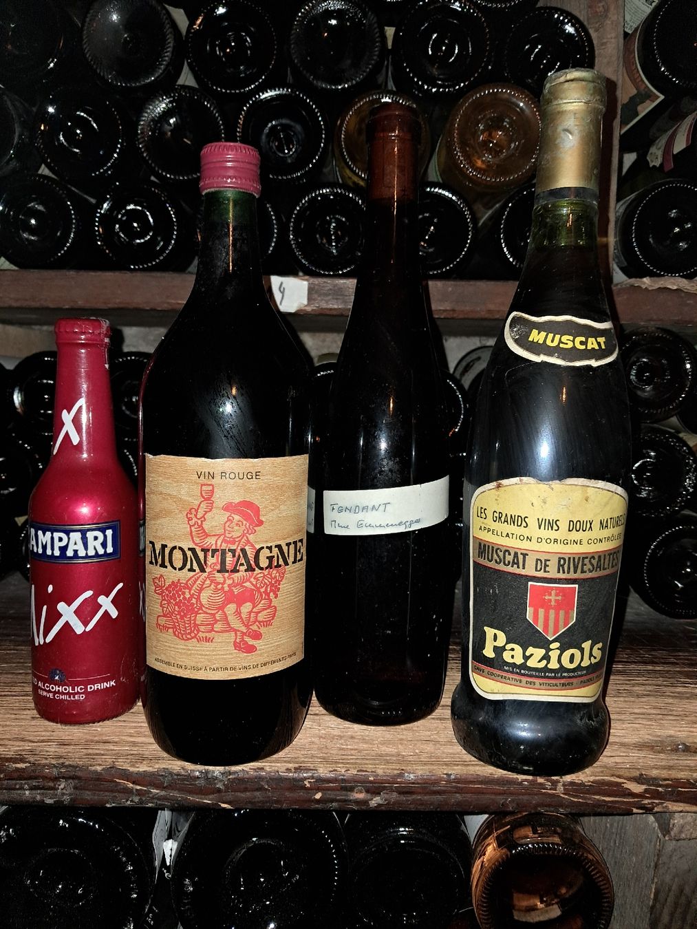 Wein: Lot de 4 bouteilles diverses – Neu und originalverpackt aus Le locle von juliensaran