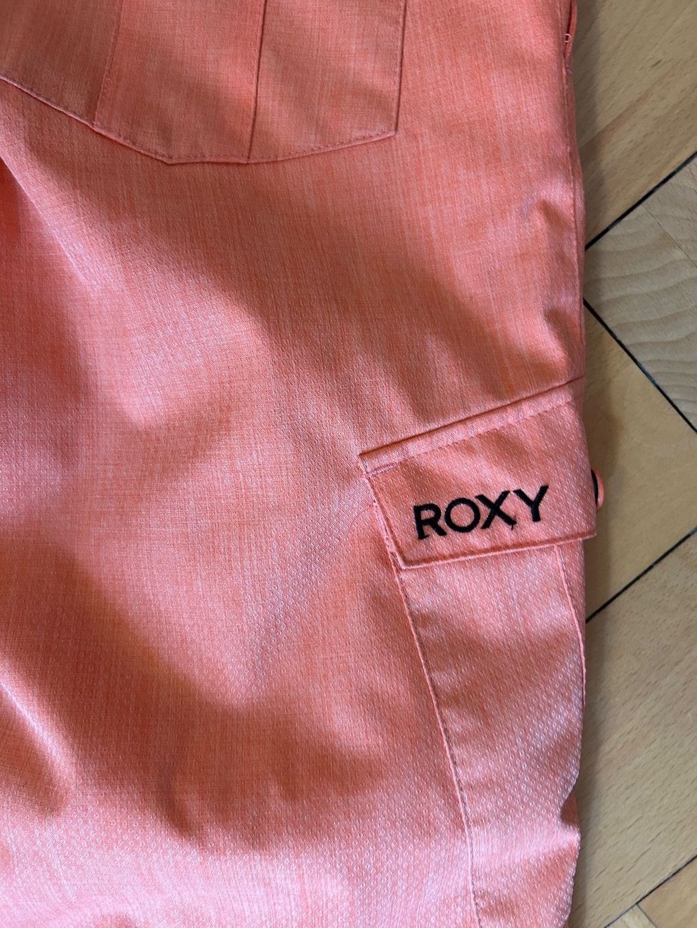 Roxy Pantaloni: Lachsfarbene Ski Hosen von Roxy – Usato da Zürich venduto da pgr_9pzn 2