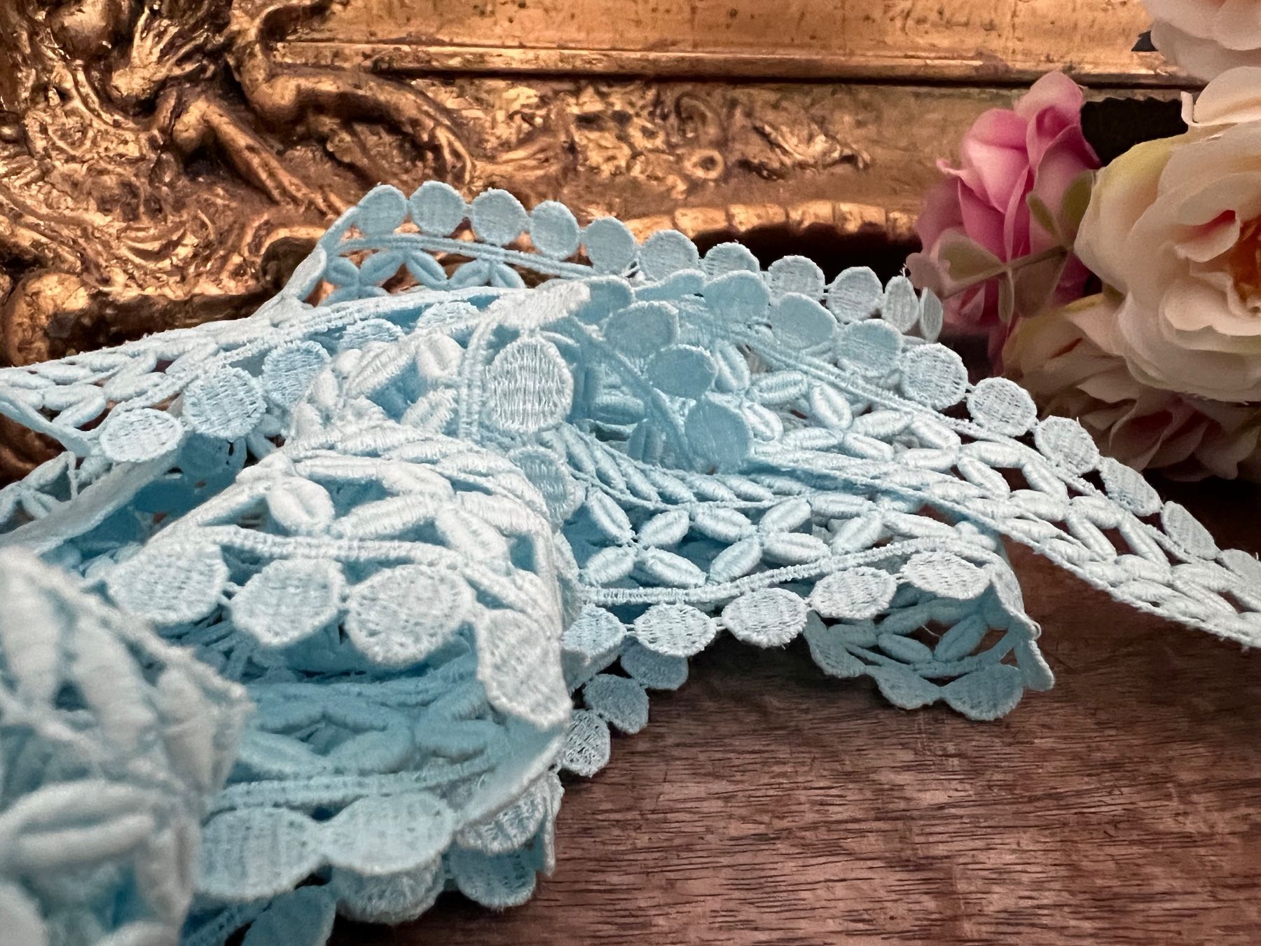 Tessuti: Alte St. Galler Spitzen - Shabby - 245cm – Nuovo (secondo la descrizione) da Walzenhausen venduto da Cerna007