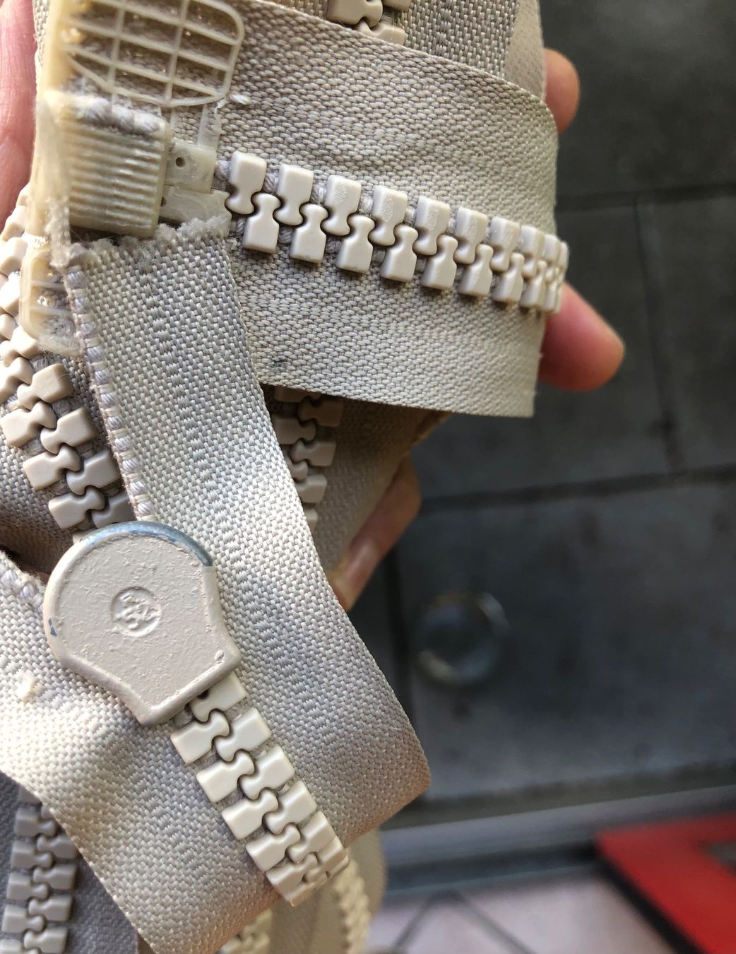 Nastri decorativi: Reissverschluss, beige, robust – Nuovo (secondo la descrizione) da Eglisau venduto da Vidal_sosun 2