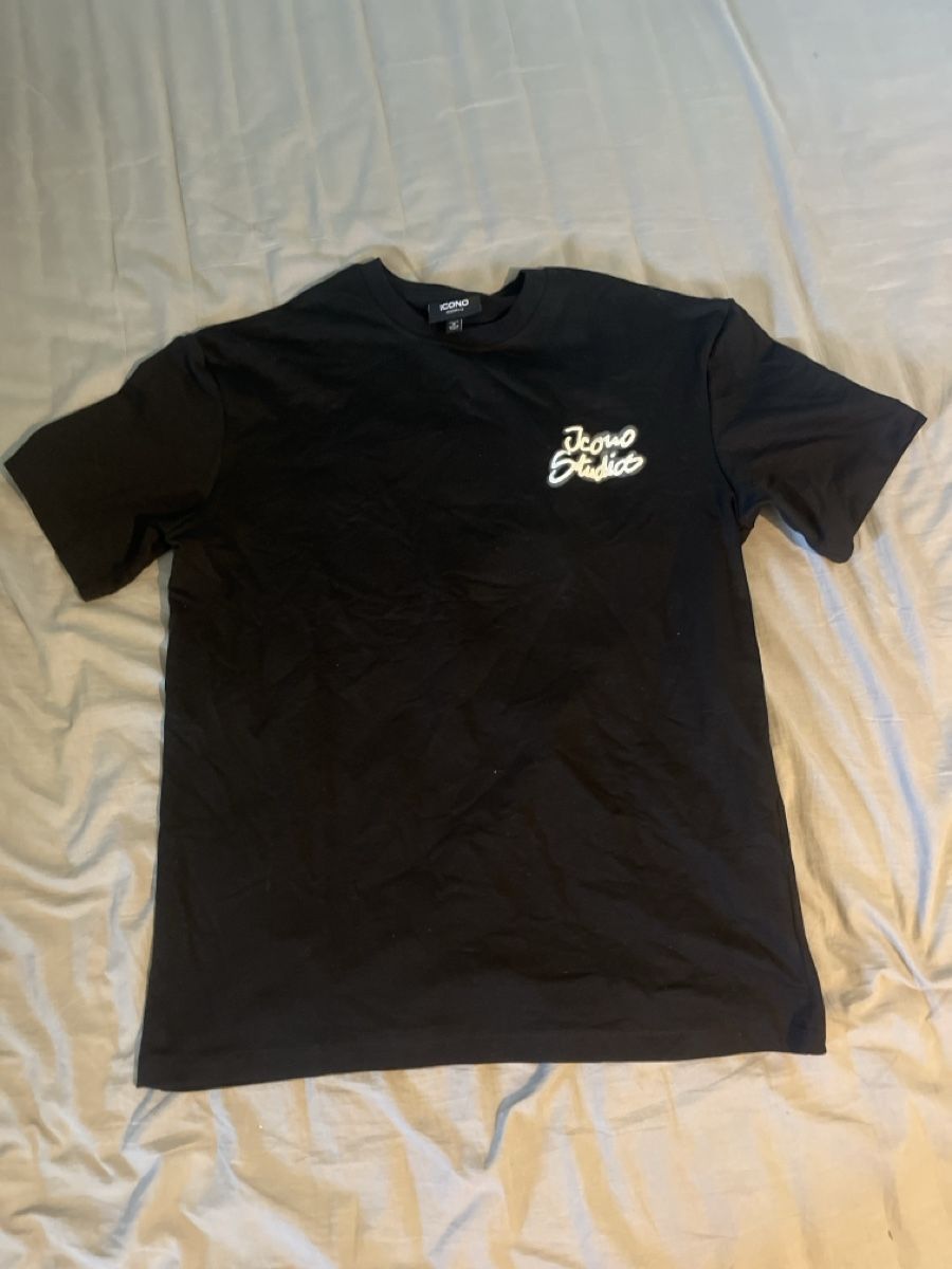 T-Shirts: Schwarzes Icono Studios T-Shirt – Neu (gemäss Beschreibung) aus Frauenfeld von joh_lp6l