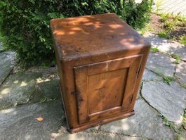 seltener antiker Werkstattschrank aus Holz