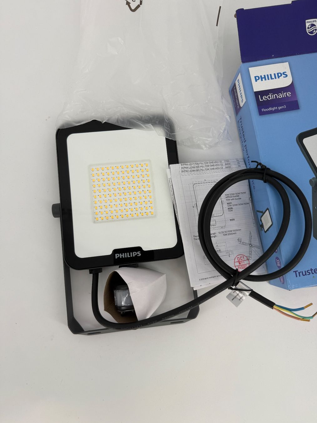 Philips Lampade: Philips Ledinaire Flutlichtstrahler mit Bewegungssensor – Nuovo e nell'imballaggio originale da Auenstein venduto da moin. 2