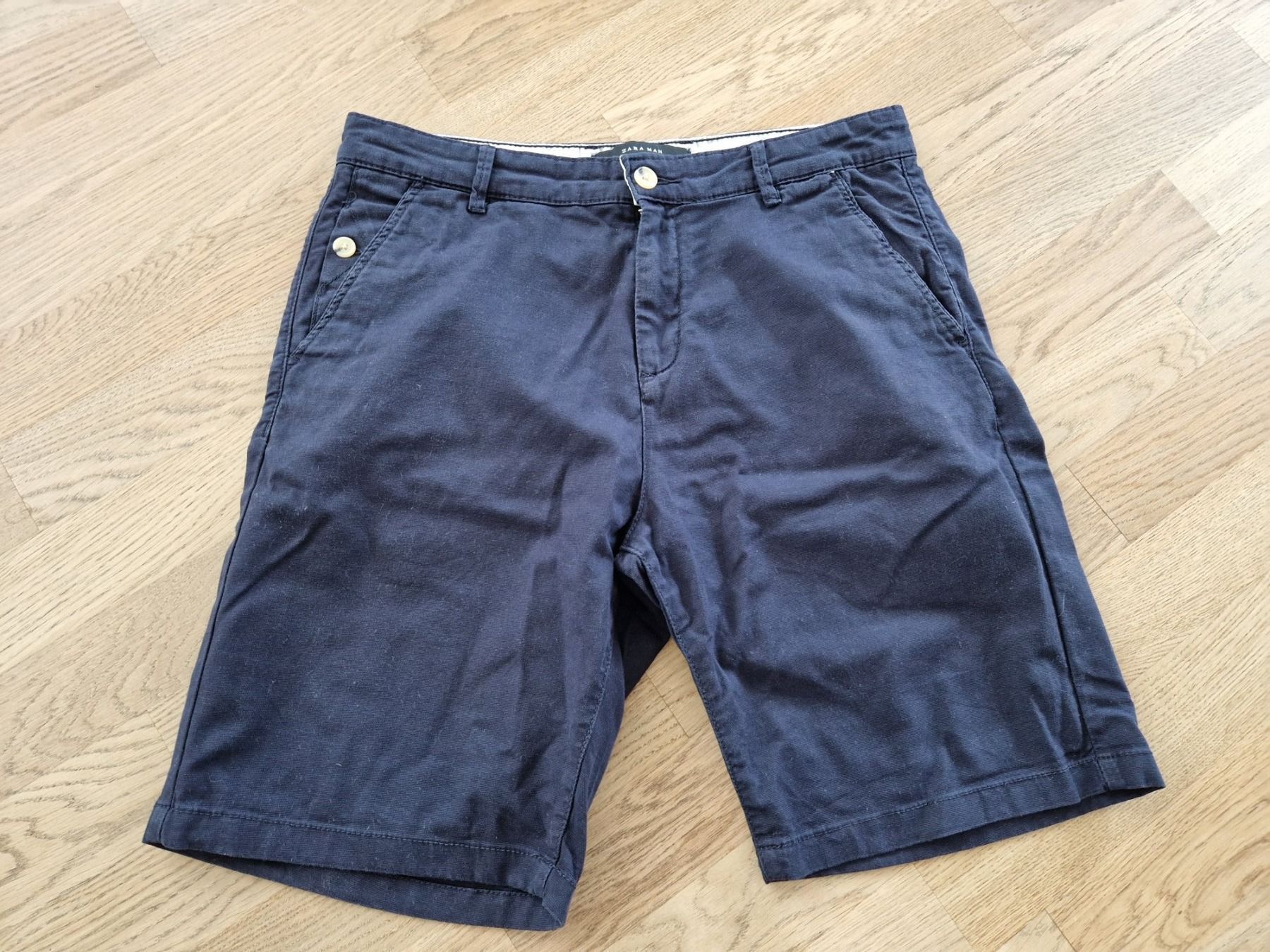 Zara Pantaloni: Zara Man kurze Hose blau 42 – Usato da Nendeln venduto da Zopfie_