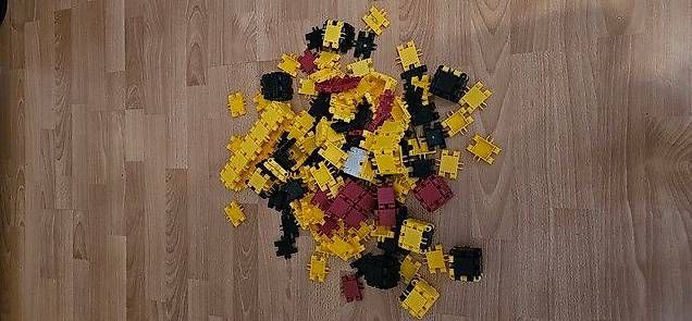 Spielzeuge: Konstruktionsspielzeug - Clics – Gebraucht aus Naters von smu_jcm2