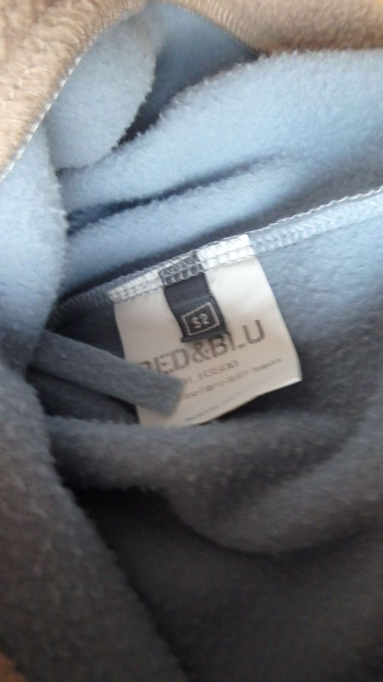 Altro abbigliamento per bambino: Kappe von red&blue Gr 52 – Usato da Riehen venduto da India13 1