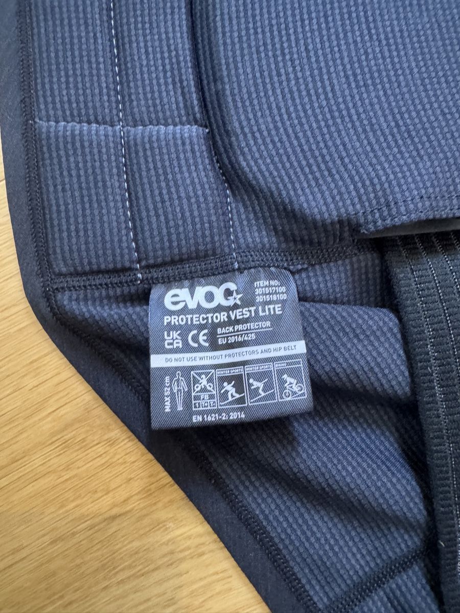 Evoc Schutz & Schoner: Evoc protector vest lite  – Gebraucht aus Clarens von Ian_calvin 1