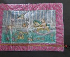 Kinderdecke mit Tiermotiv Rosa Grösse ca. 90x130cm