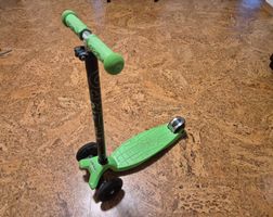 Micro Scooter grün