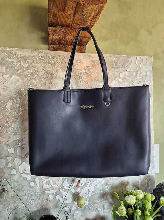 Borse da donna: Tommy Hilfiger Leder Tasche – Usato da horgen venduto da massi71