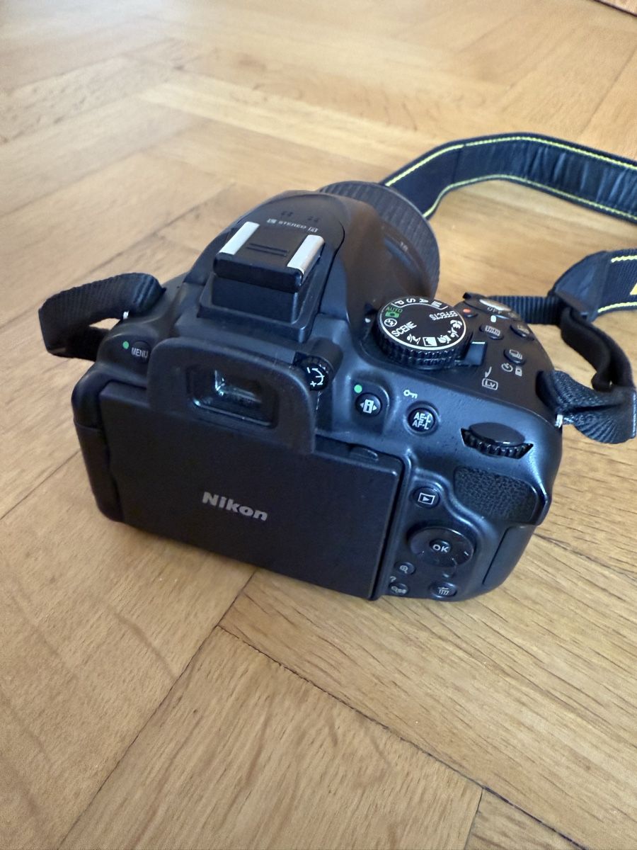 Nikon Kamera: Nikon D5200 18-55 VR Kit, Spiegelreflexkamera – Gebraucht aus Bern von Corina.L.R. 3