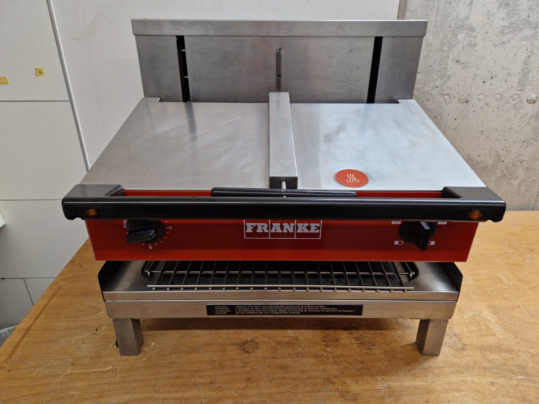 Salamander Griglie: FRANKE Salamander FR 1/1 E2 – Usato da Muhen venduto da Restwert_Muhen