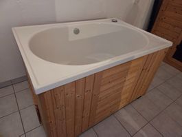 Sauna-Tauchbecken / Kaltwasserbecken aus Holz