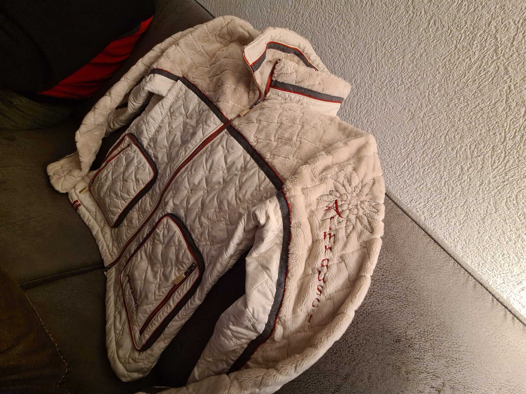 Alprausch Giacche: hochwertige Almrausch Jacke gr.38 – Usato da Ferden venduto da jemyce 2