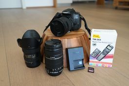 Canon EOS 77D Spiegelreflexkamera mit Objektiven und Zubehör