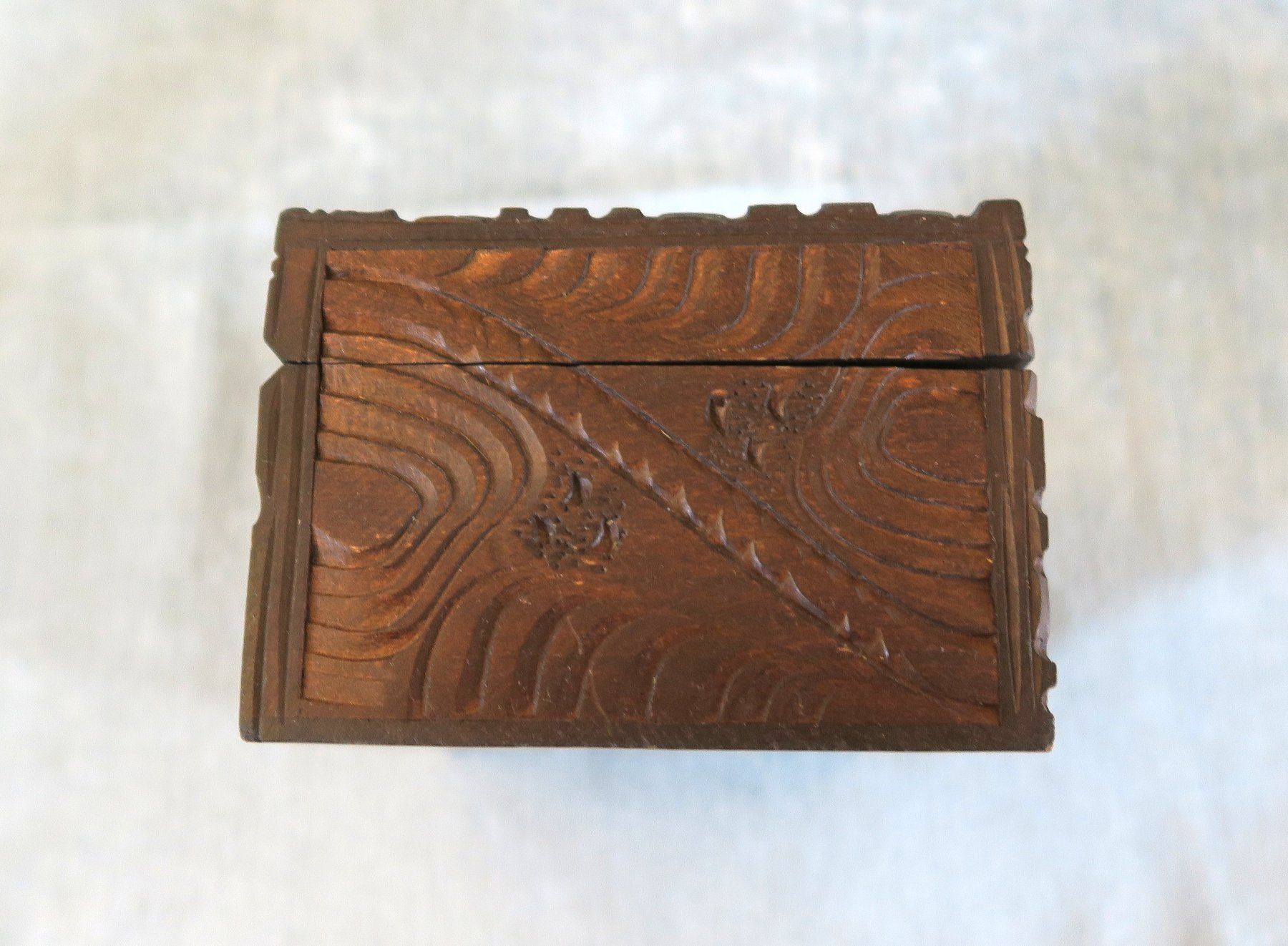 Coffrets à bijoux: Holz Schatulle mit Schnitzerei – D'occasion à Brittnau par marlenestone 3