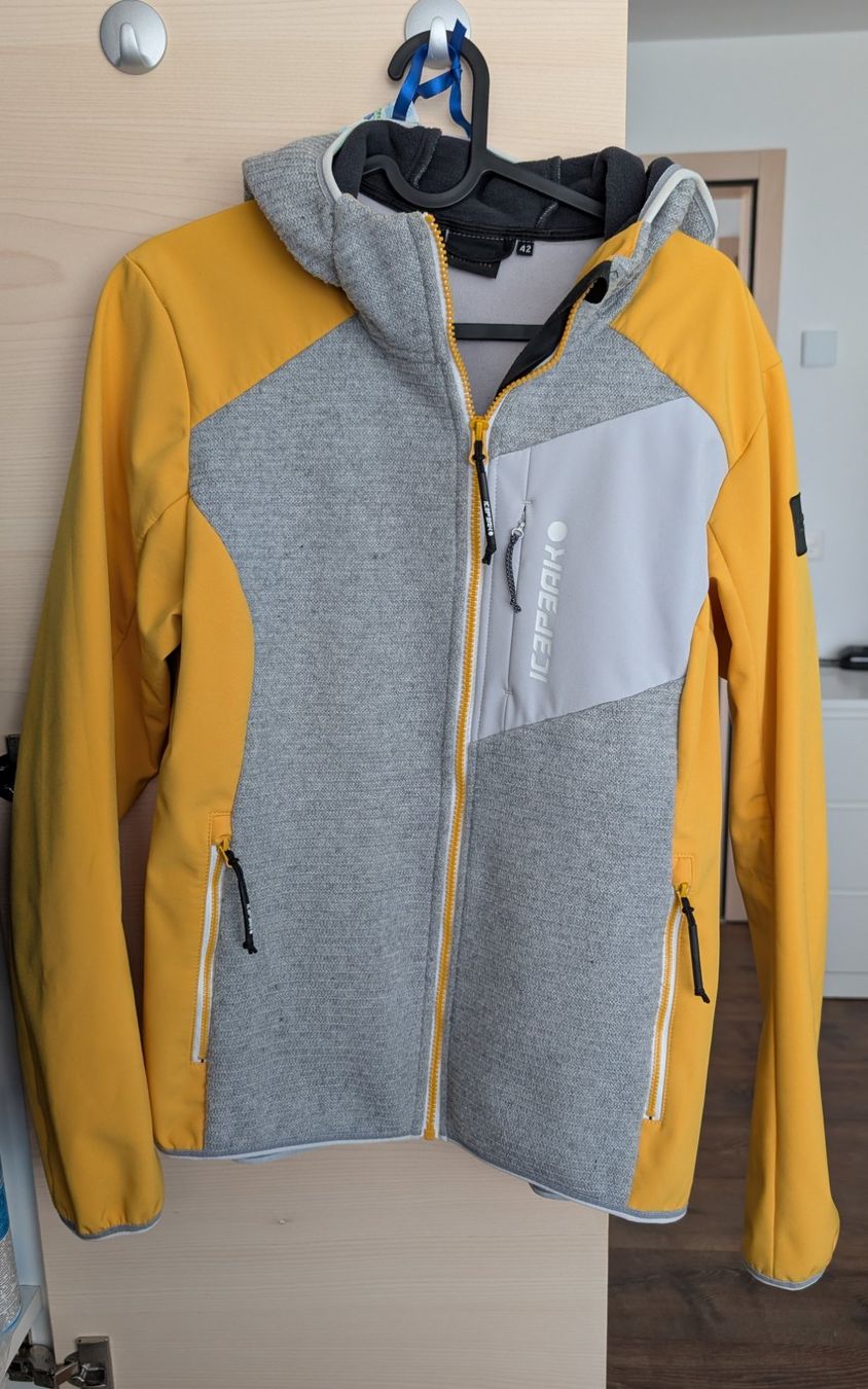 Icepeak Jacken: Icepeak Softshelljacke – Gebraucht aus Zermatt von pinky025