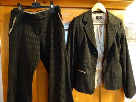 Schicker Anzug Hose und Blazer Gr: 34