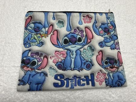 Pochette Stitch Disney, parfait pour l'été! Neuf 49