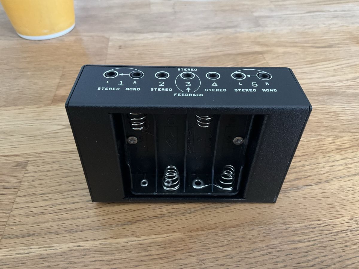Strumenti musicali: Bastl bestie mini mixer – Usato da La Chaux-de-Fonds venduto da Viandeman 1