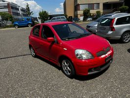Toyota Yaris 1.5 TS Rot Jahrgang 2004 mit Mängeln