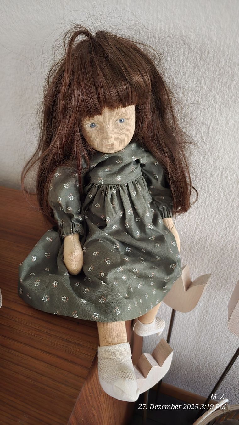 Bambole: Stoff Puppe – Usato da Sursee venduto da M_Z