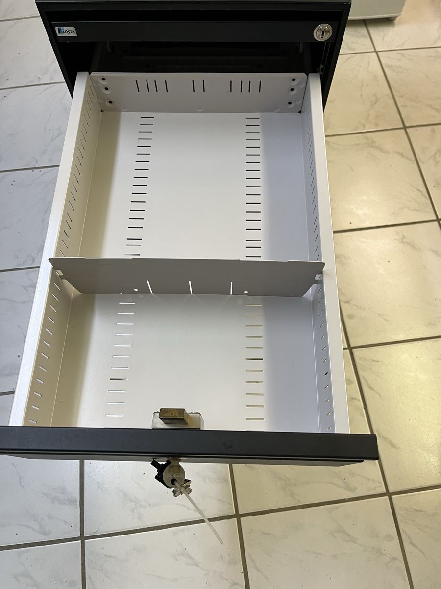Armadi: Lista Schubladen Schrank  – Usato da Olten venduto da krabe05 4