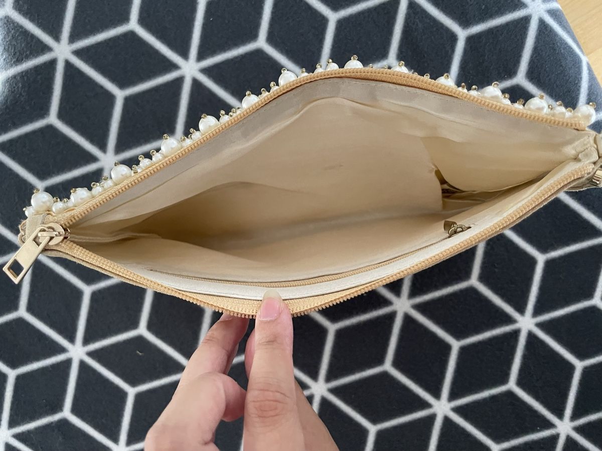 Taschen für Damen: Clutch Gioseppo beige mit Perlen  – Gebraucht aus Rheineck von cha_p9qy 4